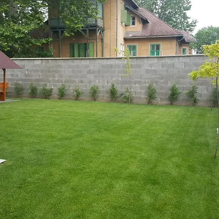 Balaton&center Wellness Apartamento *