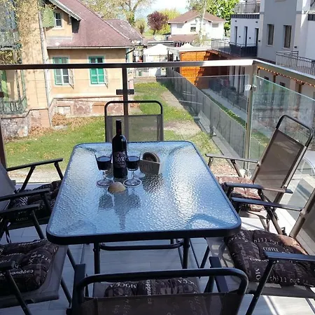 Balaton&center Wellness Apartamento *